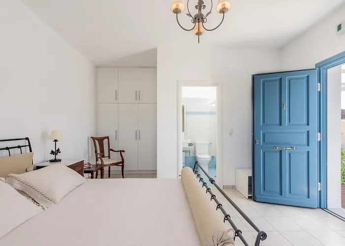 Astraeos Guest house Pachaina