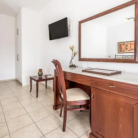 Pensión Astraeos 3*