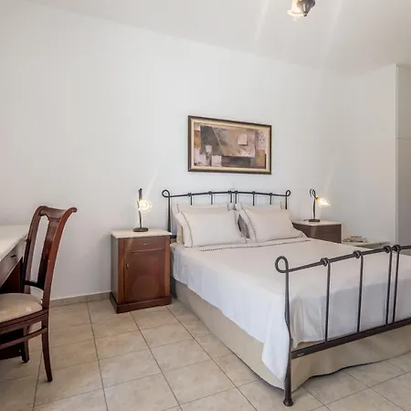 Pensión Astraeos 3*